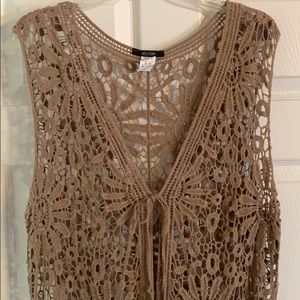 EUC Delusive crochet cardigan Size Large